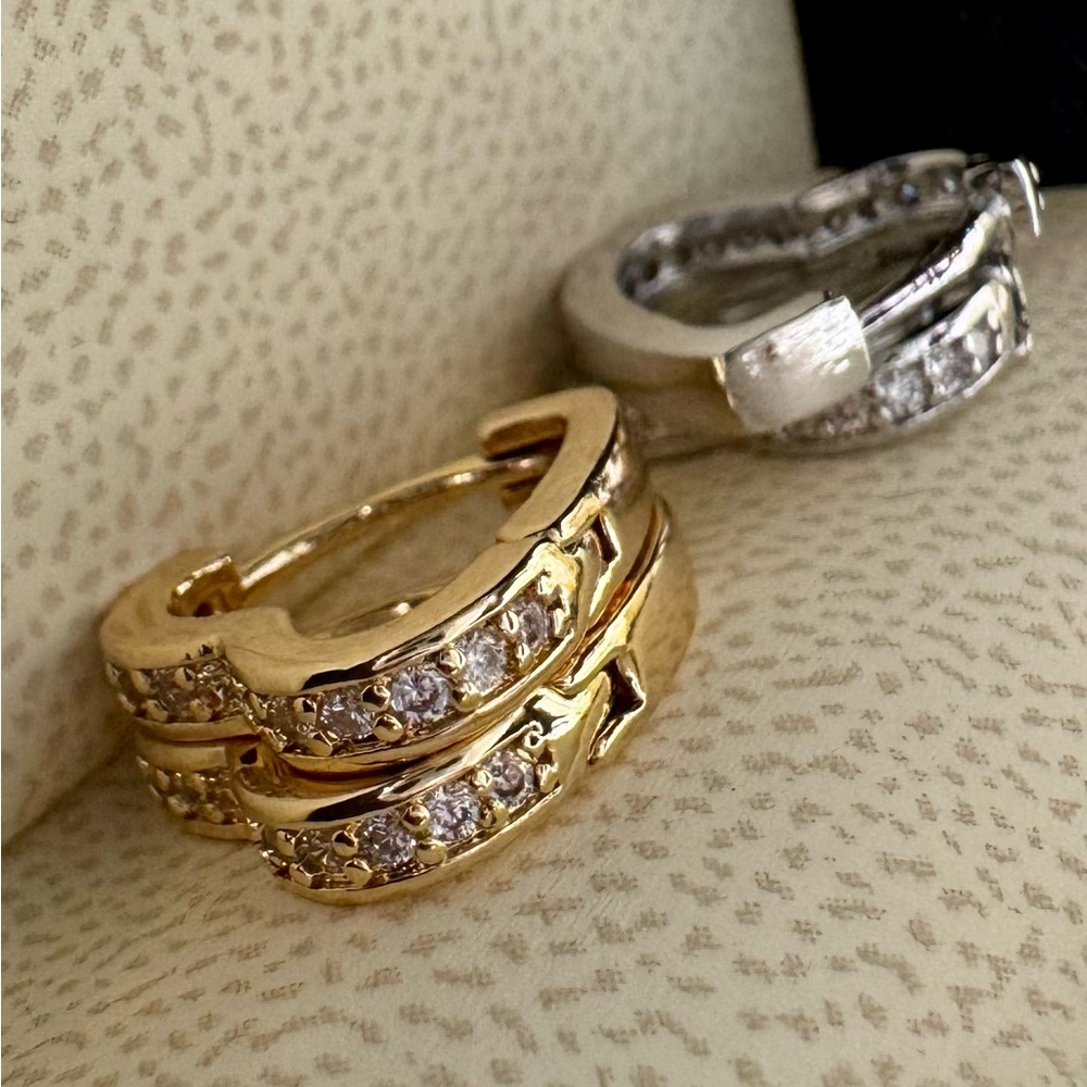 New! Heart Huggies gold and silver